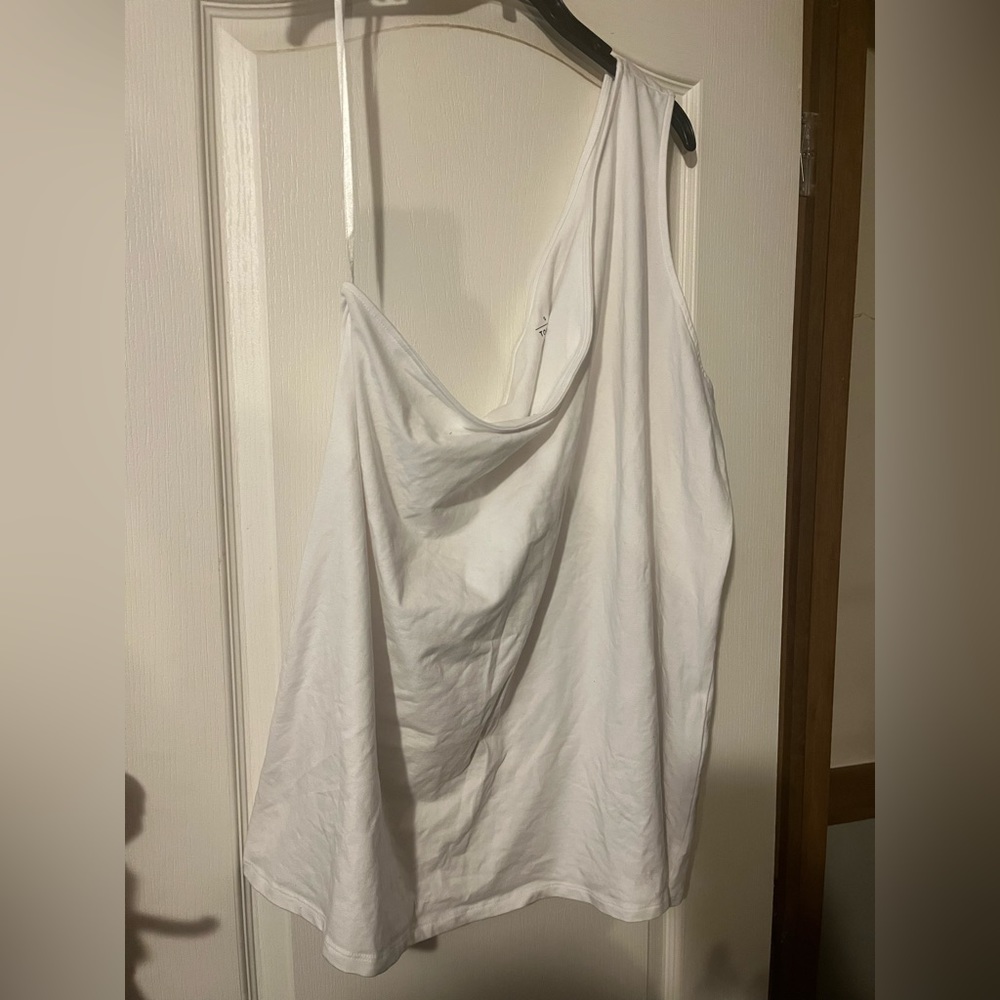 Torrid one shoulder tank NWT size 5